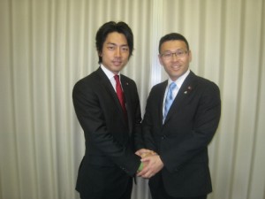小泉進次郎 衆議院議員と岩本たかひろ