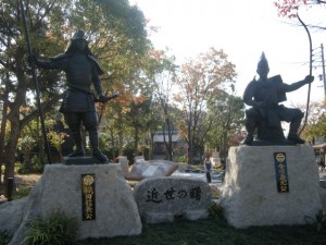 信長・義元の銅像